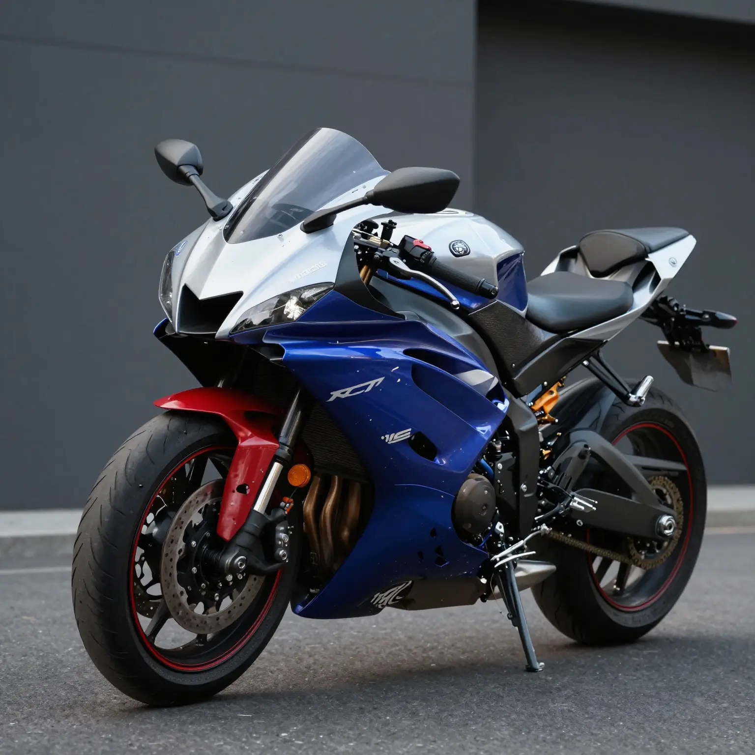 Yamaha R6 with Race Fairings